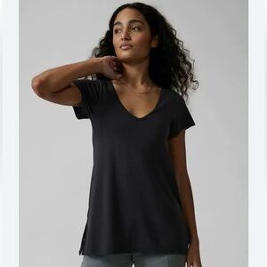 23. NWT Athleta Essence Support Top